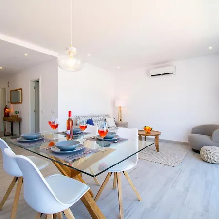 Apartman House *
